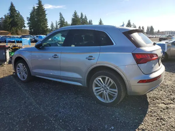 WA1BNAFY6K2018260 2019 AUDI Q5 - Image 2