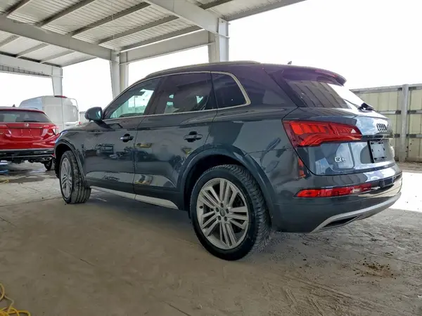 WA1BNAFY6K2023829 2019 AUDI Q5 - Image 2