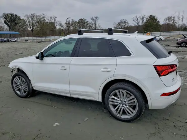 WA1BNAFY6K2027380 2019 AUDI Q5 - Image 2