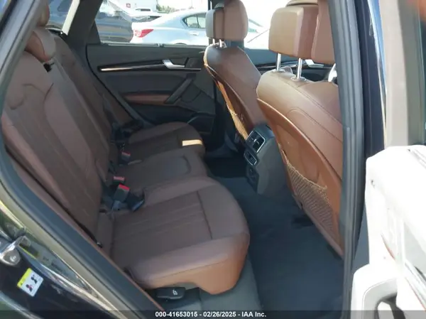 WA1BNAFY6K2031560 2019 AUDI Q5 - Image 8