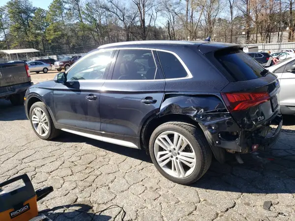 WA1BNAFY6K2033082 2019 AUDI Q5 - Image 2