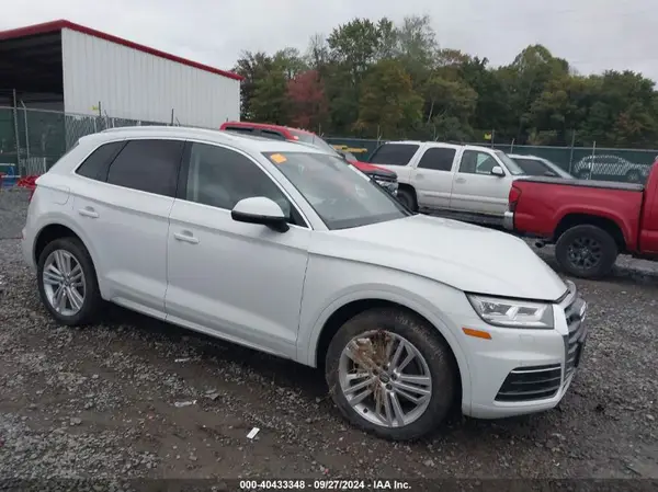 WA1BNAFY6K2037827 2019 AUDI Q5 - Image 1