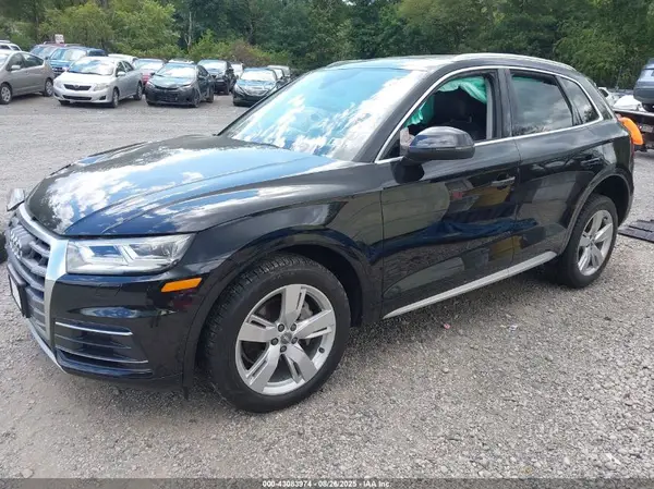 WA1BNAFY6K2039299 2019 AUDI Q5 - Image 2
