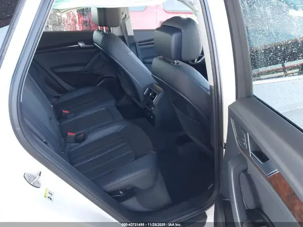 WA1BNAFY6K2039898 2019 AUDI Q5 - Image 8