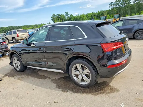 WA1BNAFY6K2044776 2019 AUDI Q5 - Image 2