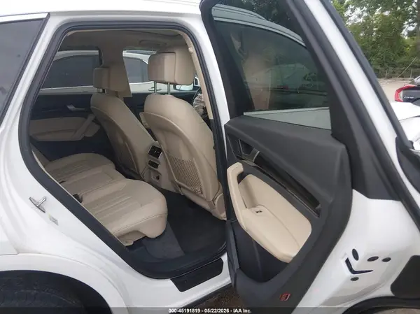 WA1BNAFY6K2046284 2019 AUDI Q5 - Image 8