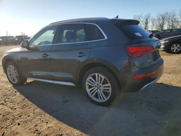 WA1BNAFY6K2047208 2019 AUDI Q5 - Image 2