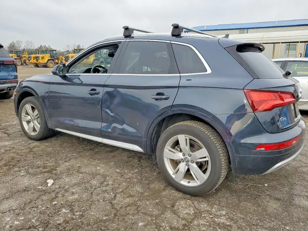 WA1BNAFY6K2047970 2019 AUDI Q5 - Image 2