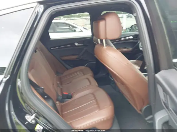 WA1BNAFY6K2052330 2019 AUDI Q5 - Image 8