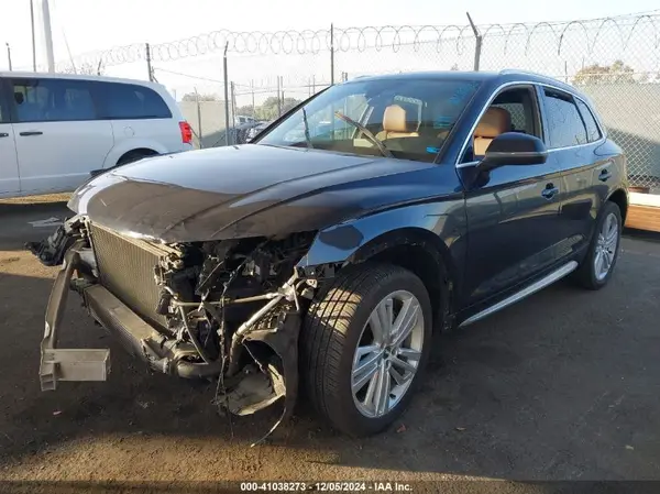 WA1BNAFY6K2053252 2019 AUDI Q5 - Image 2