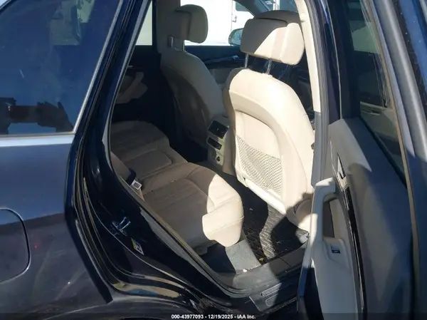 WA1BNAFY6K2056846 2019 AUDI Q5 - Image 8