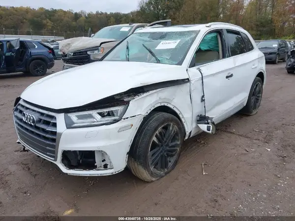 WA1BNAFY6K2063831 2019 AUDI Q5 - Image 2