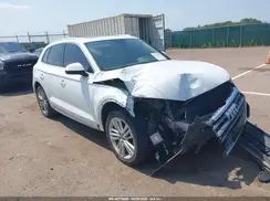 WA1BNAFY6K2067152 2019 AUDI Q5