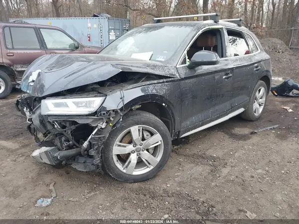 WA1BNAFY6K2071220 2019 AUDI Q5 - Image 2