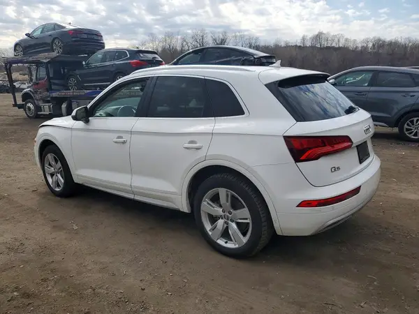 WA1BNAFY6K2072917 2019 AUDI Q5 - Image 2