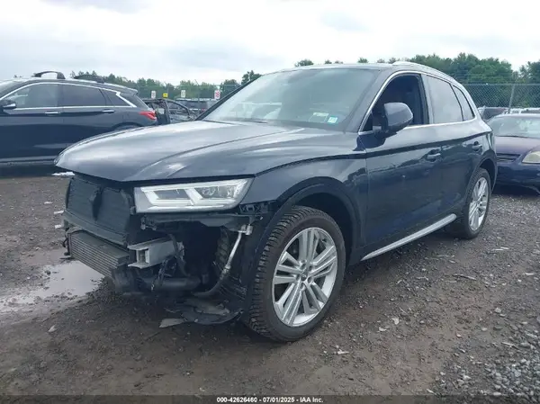 WA1BNAFY6K2075218 2019 AUDI Q5 - Image 2