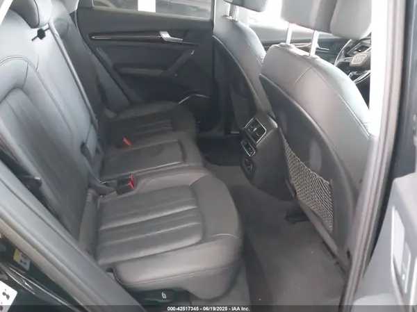 WA1BNAFY6K2088101 2019 AUDI Q5 - Image 8