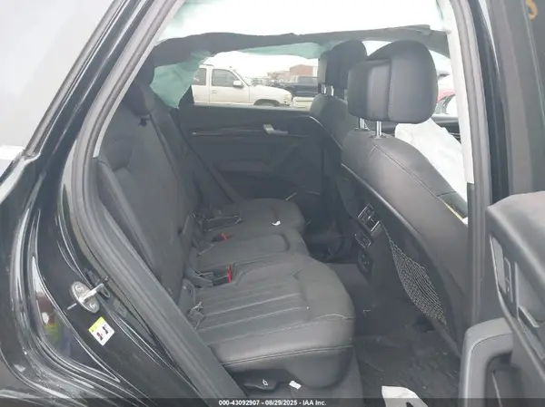 WA1BNAFY6K2090706 2019 AUDI Q5 - Image 8
