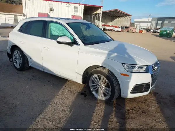 WA1BNAFY6K2092763 2019 AUDI Q5 - Image 1