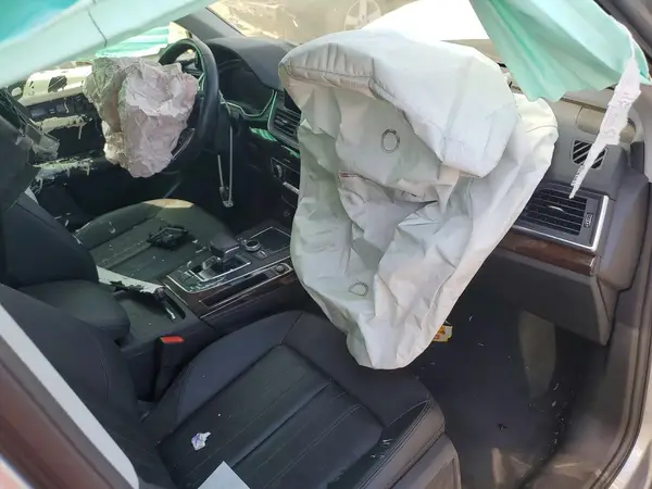 WA1BNAFY6K2096151 2019 AUDI Q5 - Image 8