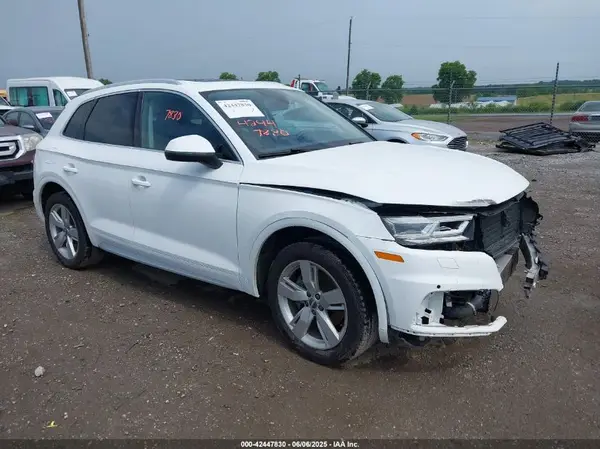 WA1BNAFY6K2098515 2019 AUDI Q5 - Image 1