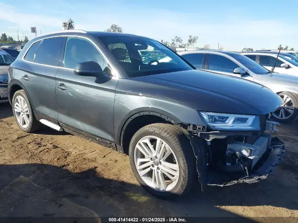 WA1BNAFY6K2102711 2019 AUDI Q5 - Image 1