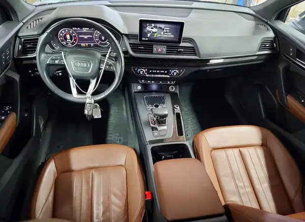 WA1BNAFY6K2104863 2019 AUDI Q5 - Image 8