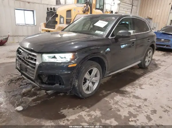 WA1BNAFY6K2107018 2019 AUDI Q5 - Image 2