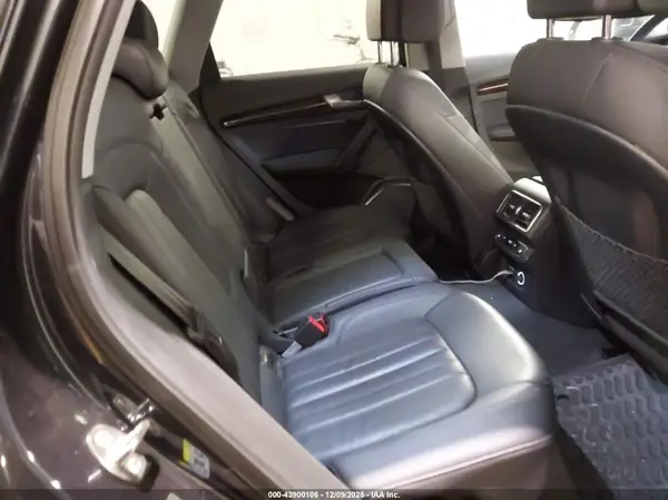 WA1BNAFY6K2107018 2019 AUDI Q5 - Image 8