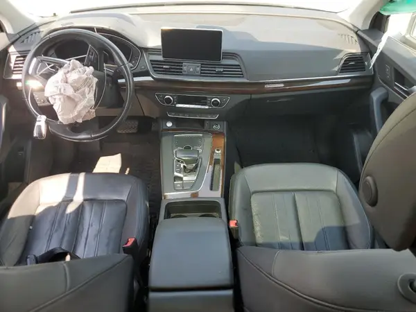 WA1BNAFY6K2109416 2019 AUDI Q5 - Image 8