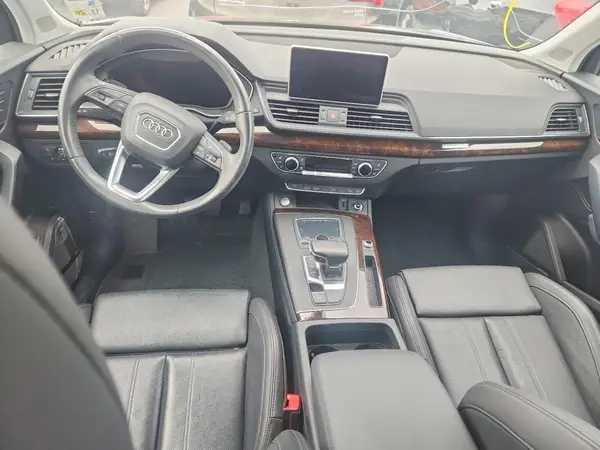 WA1BNAFY6K2114695 2019 AUDI Q5 - Image 8