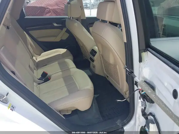WA1BNAFY6K2119010 2019 AUDI Q5 - Image 8