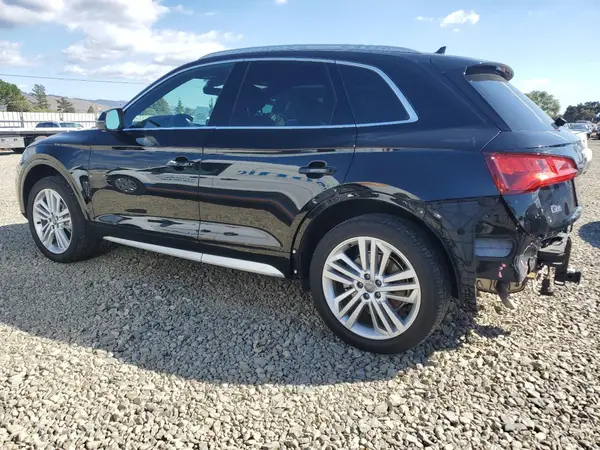 WA1BNAFY6K2120142 2019 AUDI Q5 - Image 2
