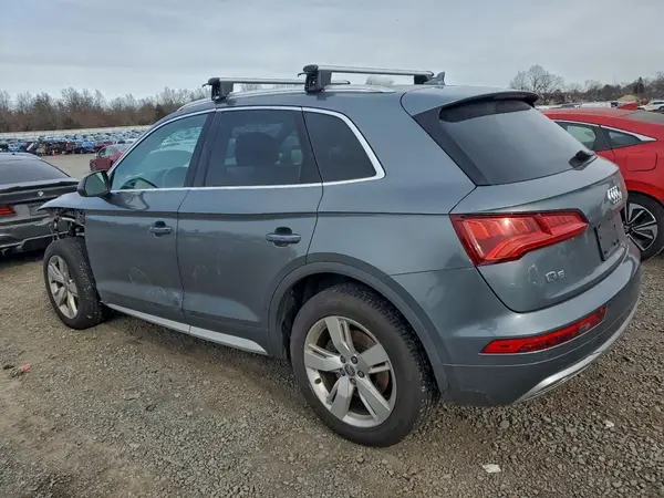 WA1BNAFY6K2120934 2019 AUDI Q5 - Image 2