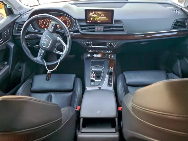 WA1BNAFY6K2122764 2019 AUDI Q5 - Image 8