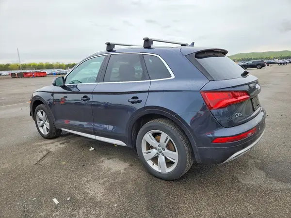 WA1BNAFY6K2124854 2019 AUDI Q5 - Image 2