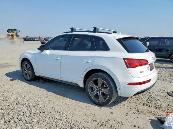 WA1BNAFY6K2127768 2019 AUDI Q5 - Image 2