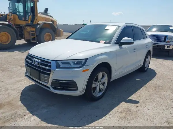 WA1BNAFY6K2133361 2019 AUDI Q5 - Image 2
