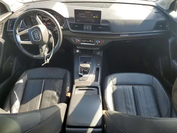 WA1BNAFY6K2133487 2019 AUDI Q5 - Image 8