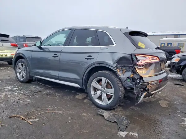 WA1BNAFY6K2135479 2019 AUDI Q5 - Image 2