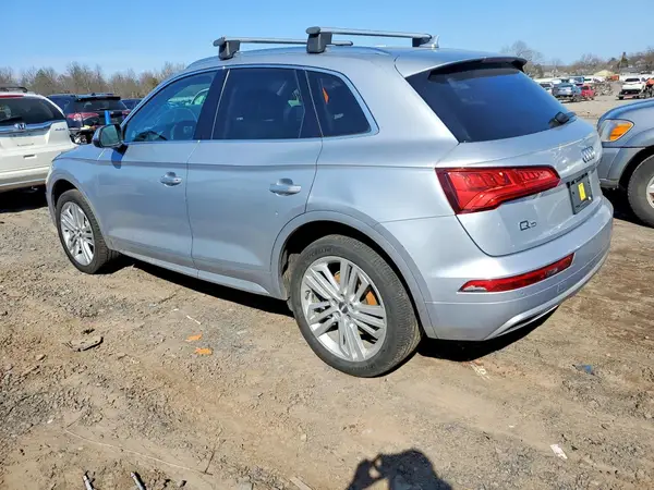 WA1BNAFY6K2136681 2019 AUDI Q5 - Image 2