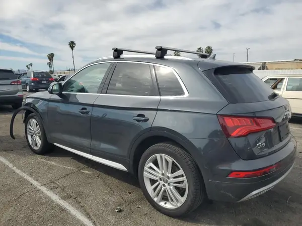 WA1BNAFY6K2138575 2019 AUDI Q5 - Image 2