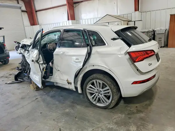 WA1BNAFY6L2031432 2020 AUDI Q5 - Image 2