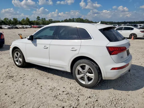 WA1BNAFY6L2031589 2020 AUDI Q5 - Image 2