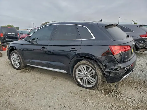 WA1BNAFY6L2039594 2020 AUDI Q5 - Image 2