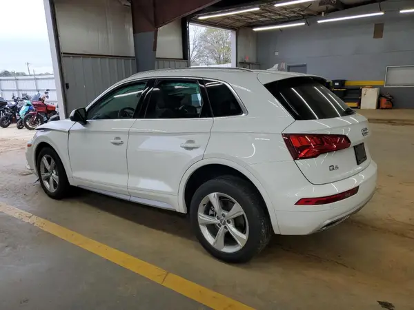 WA1BNAFY6L2058856 2020 AUDI Q5 - Image 2