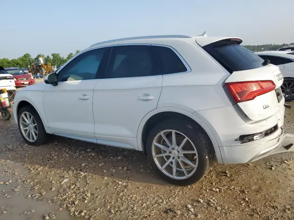 WA1BNAFY6L2097155 2020 AUDI Q5 - Image 2