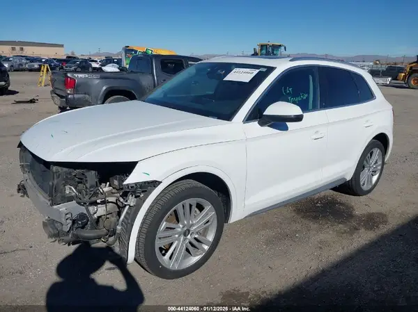 WA1BNAFY7J2005225 2018 AUDI Q5 - Image 2