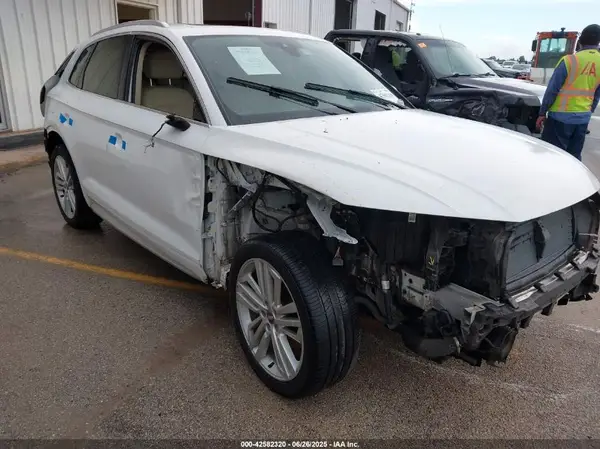 WA1BNAFY7J2010781 2018 AUDI Q5 - Image 1