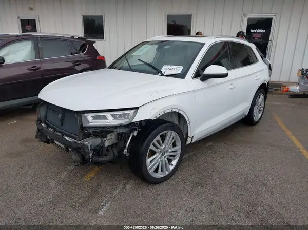 WA1BNAFY7J2010781 2018 AUDI Q5 - Image 2